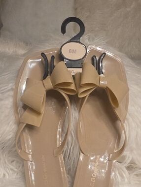 BCBGeneration Beige Bow Jelly Slingback Sandals Size 8